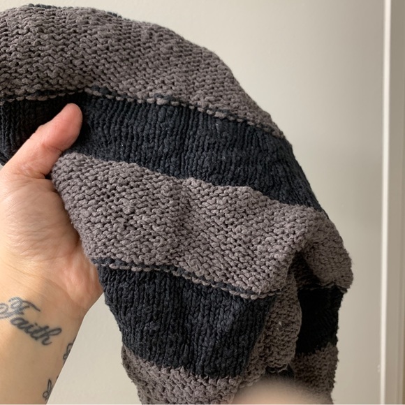 VANS Striped Sweater - Picture 9 of 11